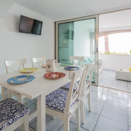 Luxurious By The Sea Apartment