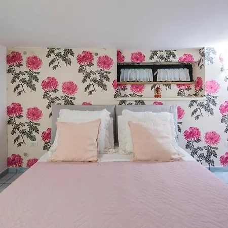 Luxurious By The Sea Apartment *